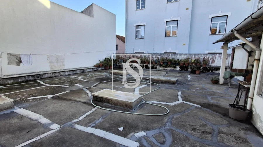 Prédio para Venda em Buarcos Foto 16