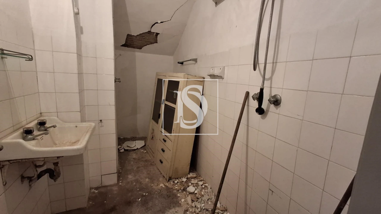 Prédio para Venda em Buarcos Foto 72