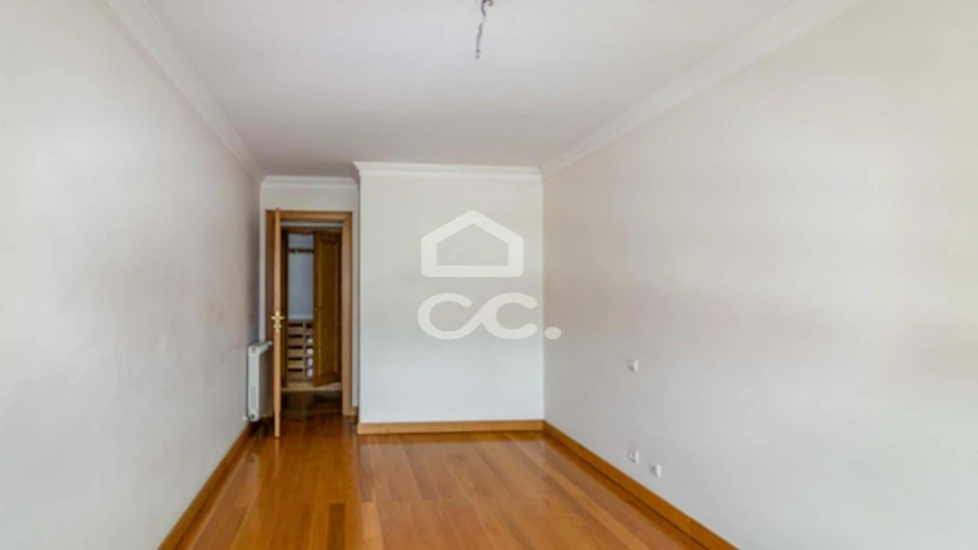 Apartamento T3 para Arrendamento em Leiria, Pousos, Barreira e Cortes Foto 16