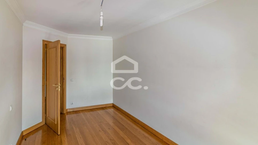 Apartamento T3 para Arrendamento em Leiria, Pousos, Barreira e Cortes Foto 14