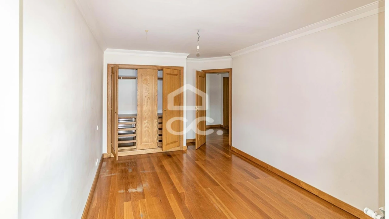 Apartamento T3 para Arrendamento em Leiria, Pousos, Barreira e Cortes Foto 12