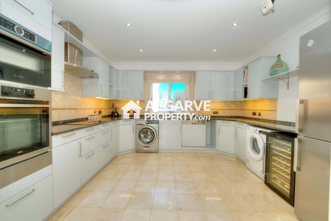 Moradia T3 para Venda em Almancil Foto 3