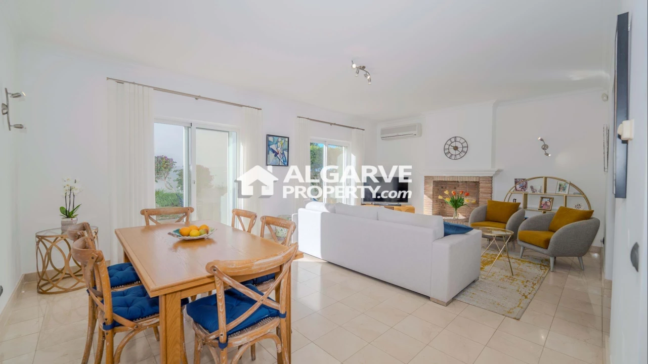 Moradia T3 para Venda em Almancil Foto 7