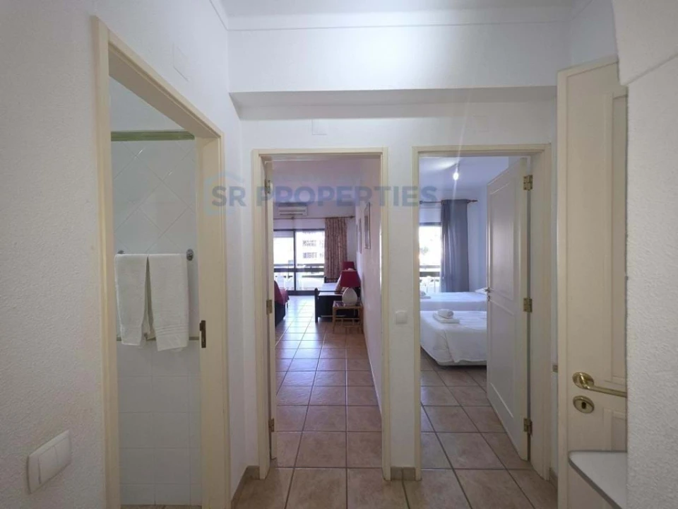Apartamento T2 para Venda em Quarteira Foto 7