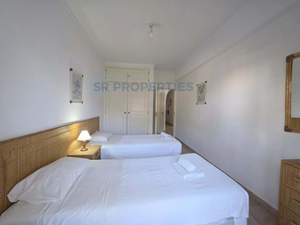 Apartamento T2 para Venda em Quarteira Foto 9