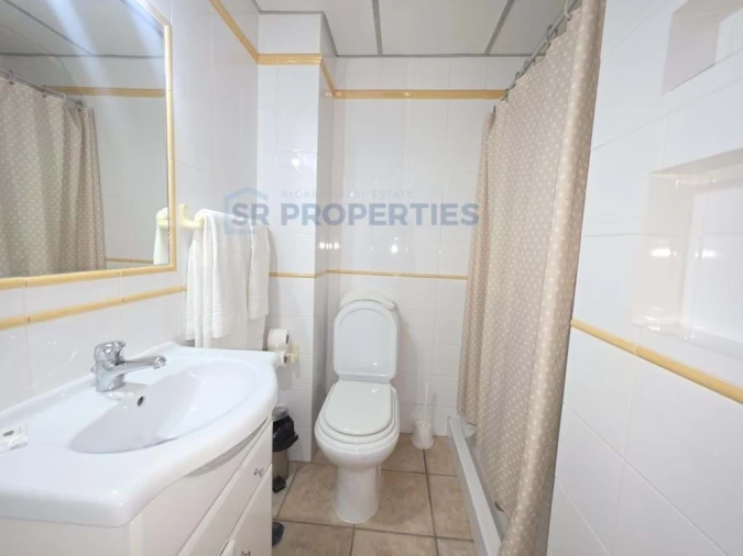 Apartamento T2 para Venda em Quarteira Foto 13