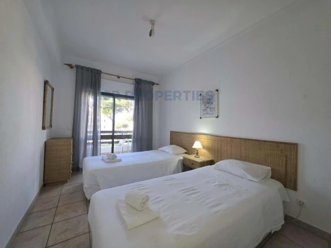 Apartamento T2 para Venda em Quarteira Foto 8