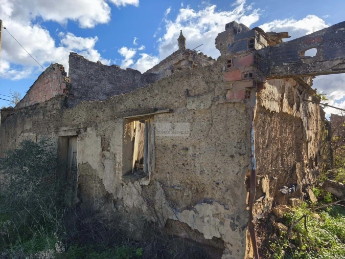 Quinta T4 para Venda em Lagos (São Sebastião e Santa Maria) Foto 2