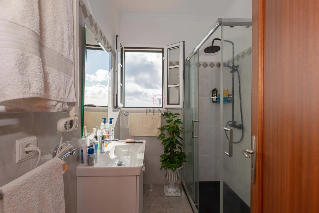 Moradia T4 para Venda em Gaula Foto 27