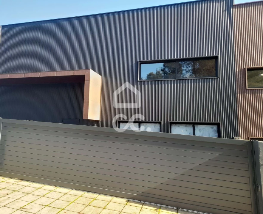 Armazém para Venda em Macieira Foto 13