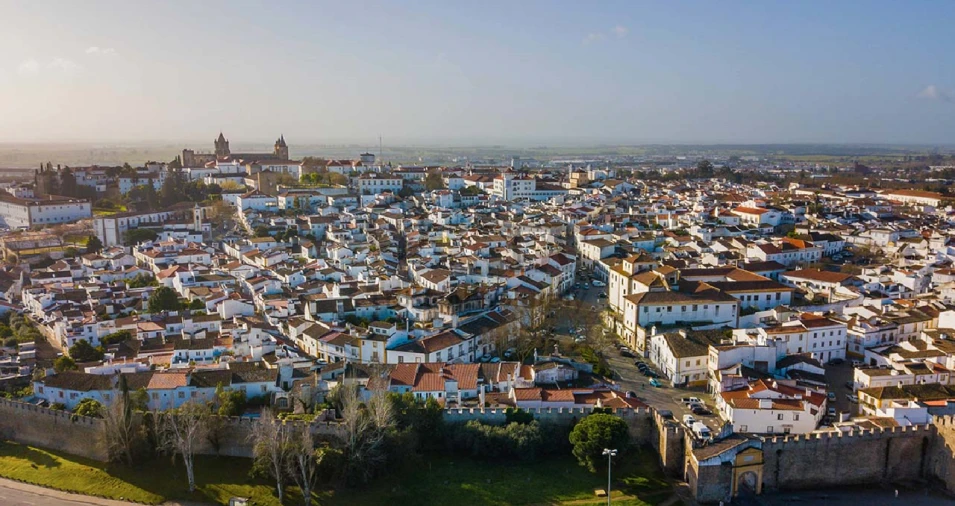 Prédio para Venda em Bacelo e Senhora da Saúde Foto 8