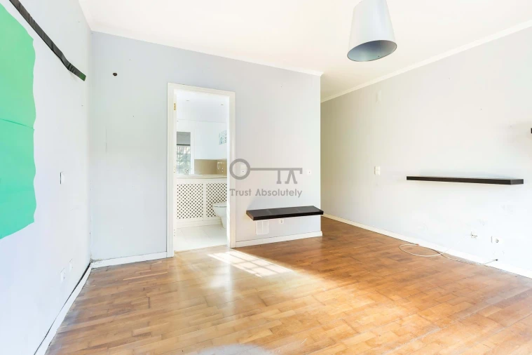 Moradia T5 para Venda em Agualva e Mira-Sintra Foto 12