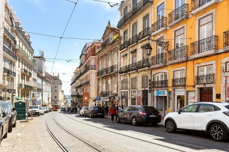 Prédio para Venda em Santa Maria Maior Foto 2