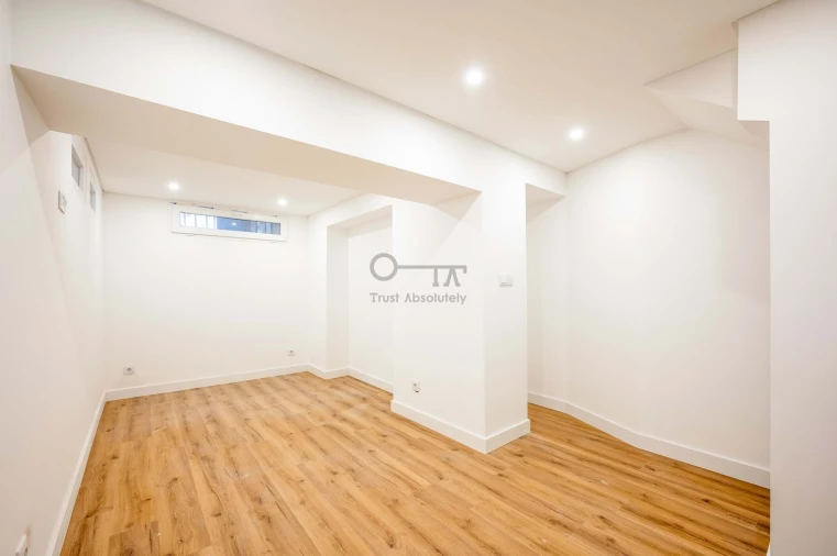 Moradia T4 para Venda em Campolide Foto 21