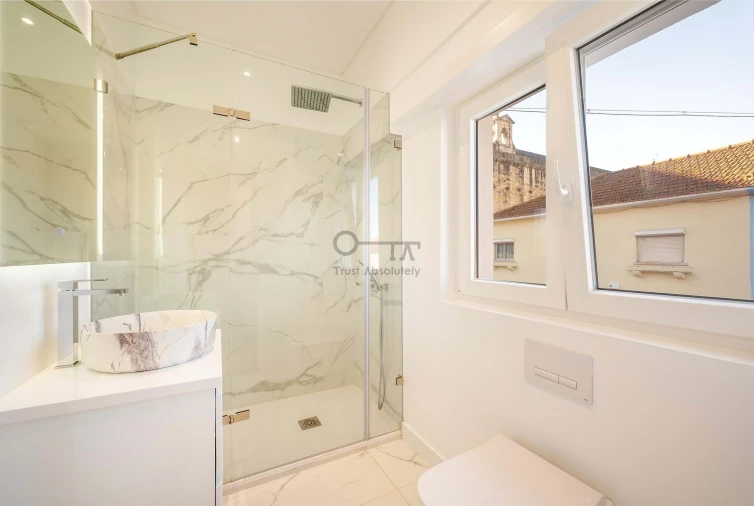 Moradia T4 para Venda em Campolide Foto 25