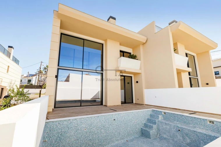 Moradia T4 para Venda em Alcabideche Foto 2