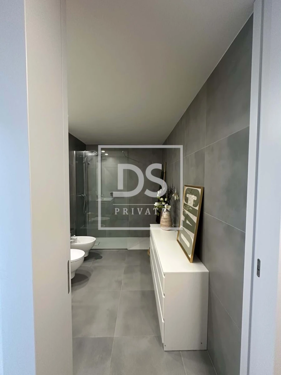 Apartamento para Venda em Santa Marinha e São Pedro da Afurada Foto 8