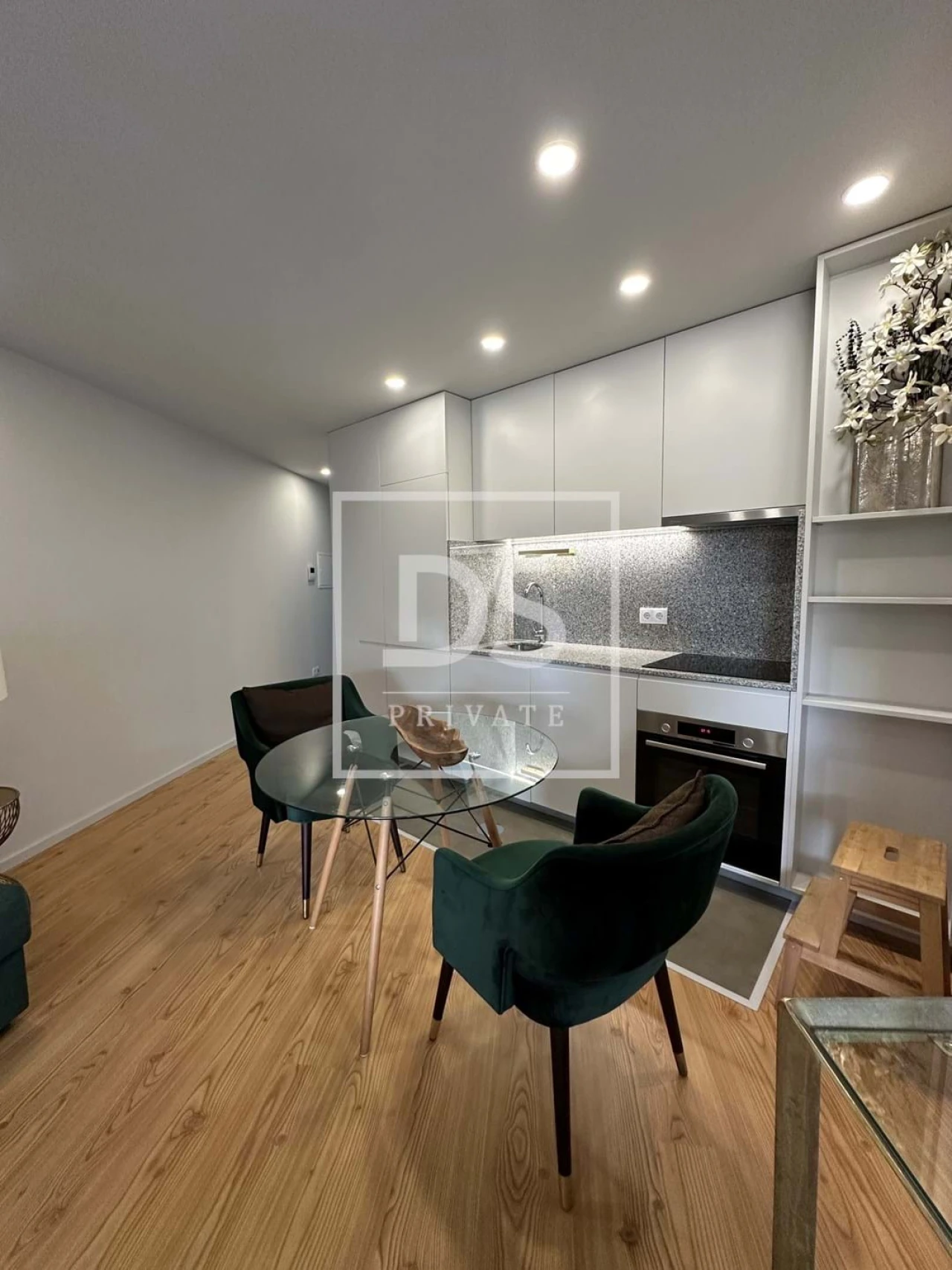 Apartamento para Venda em Santa Marinha e São Pedro da Afurada Foto 2