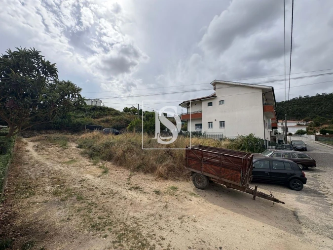 Terreno para Venda em Paredes Foto 3