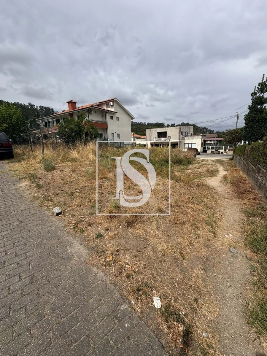 Terreno para Venda em Paredes Foto 4