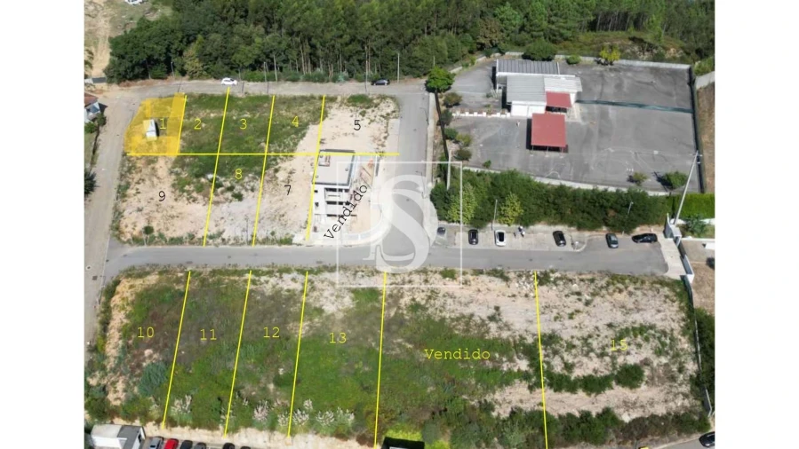 Terreno para Venda em Foz do Sousa e Covelo Foto 3