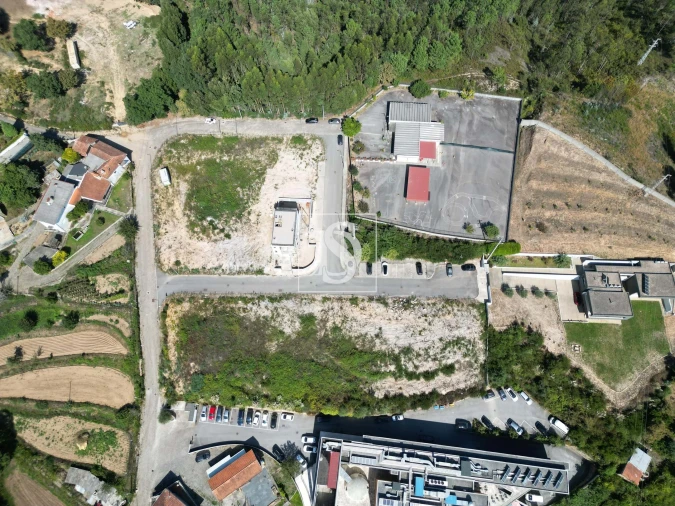 Terreno para Venda em Foz do Sousa e Covelo Foto 12