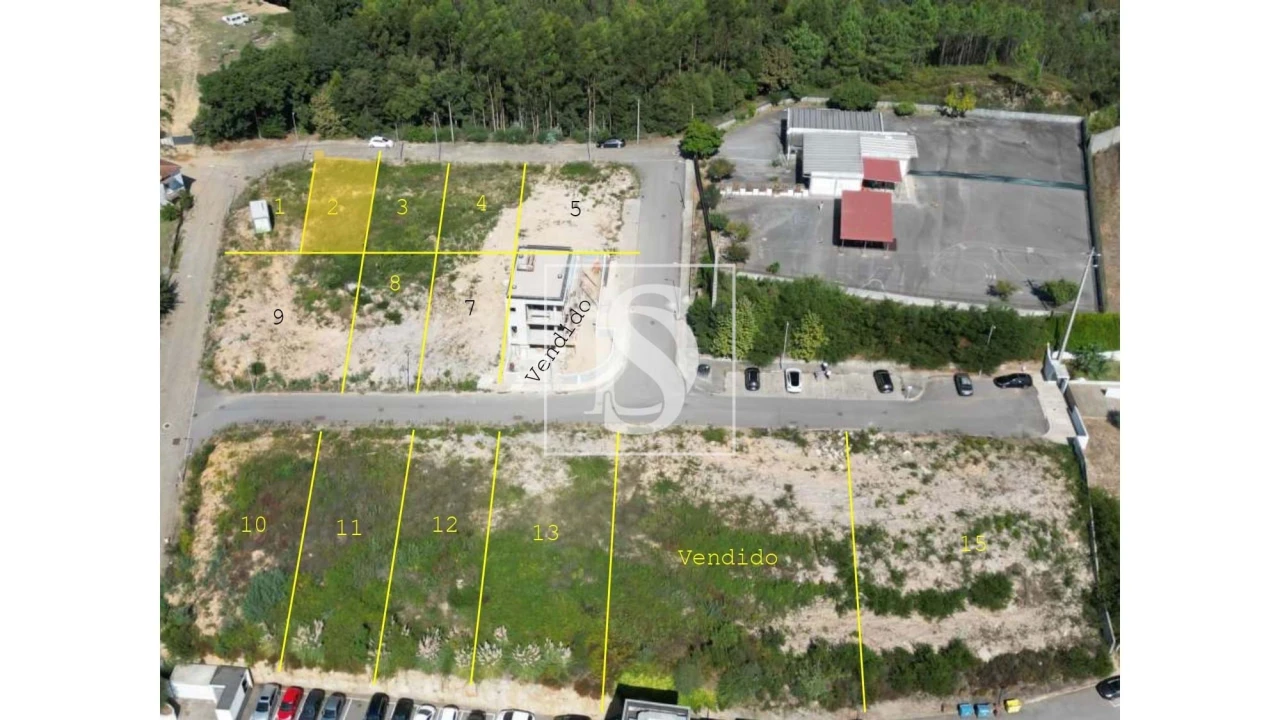 Terreno para Venda em Foz do Sousa e Covelo Foto 3