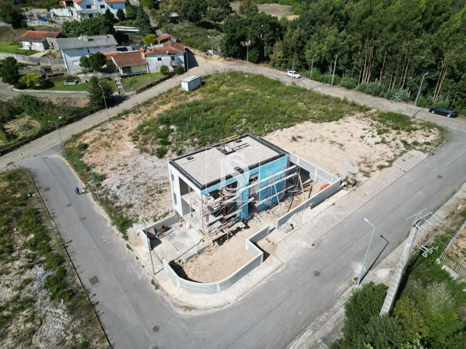 Terreno para Venda em Foz do Sousa e Covelo Foto 16