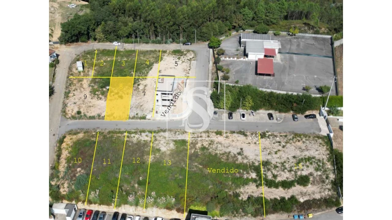 Terreno para Venda em Foz do Sousa e Covelo Foto 3