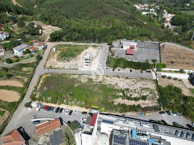Terreno para Venda em Foz do Sousa e Covelo Foto 8