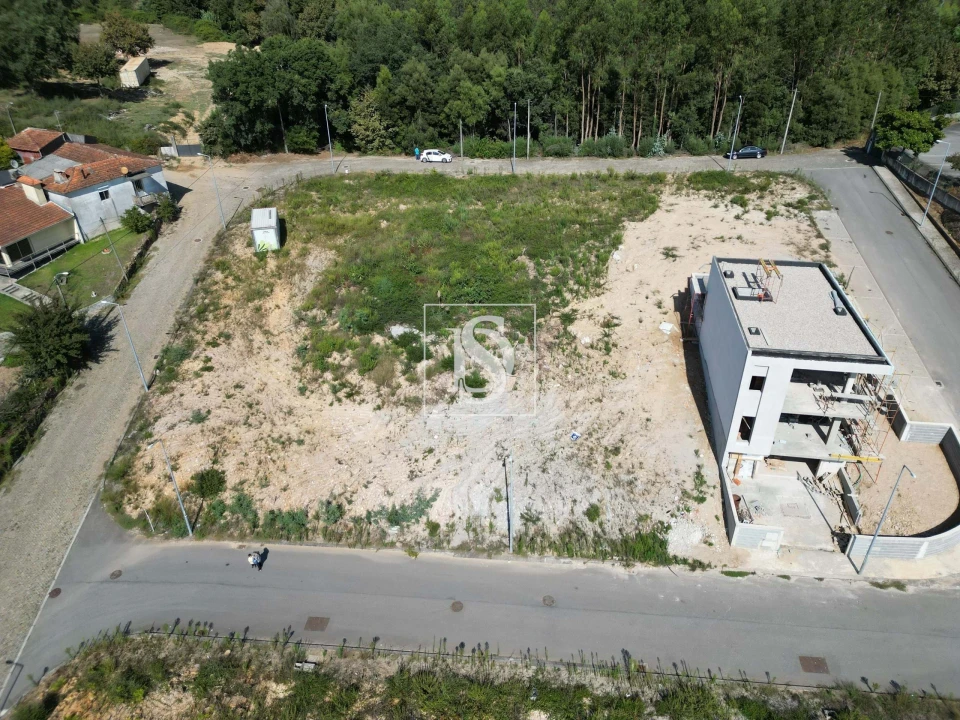 Terreno para Venda em Foz do Sousa e Covelo Foto 10