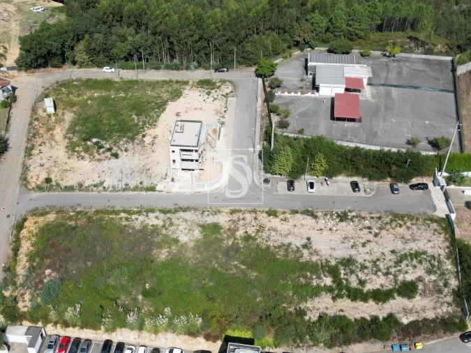 Terreno para Venda em Foz do Sousa e Covelo Foto 5