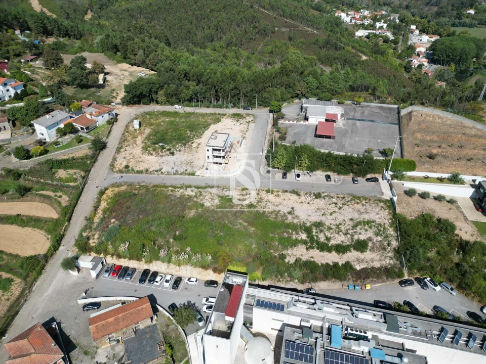 Terreno para Venda em Foz do Sousa e Covelo Foto 8
