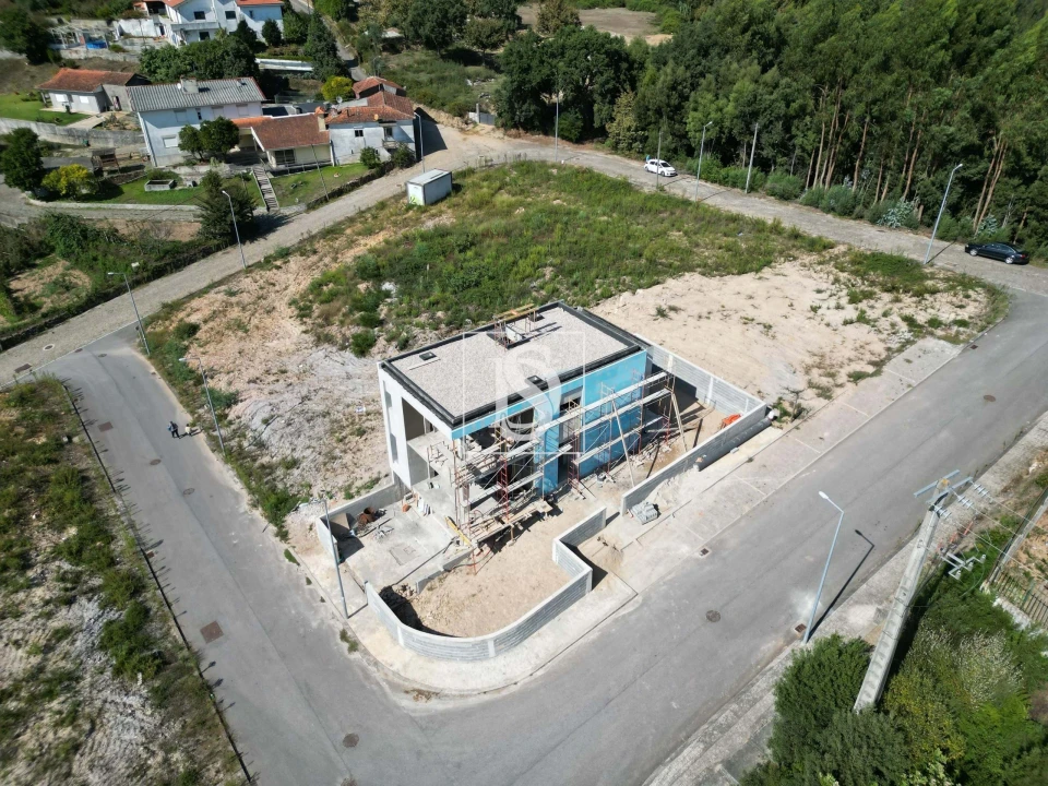 Terreno para Venda em Foz do Sousa e Covelo Foto 15