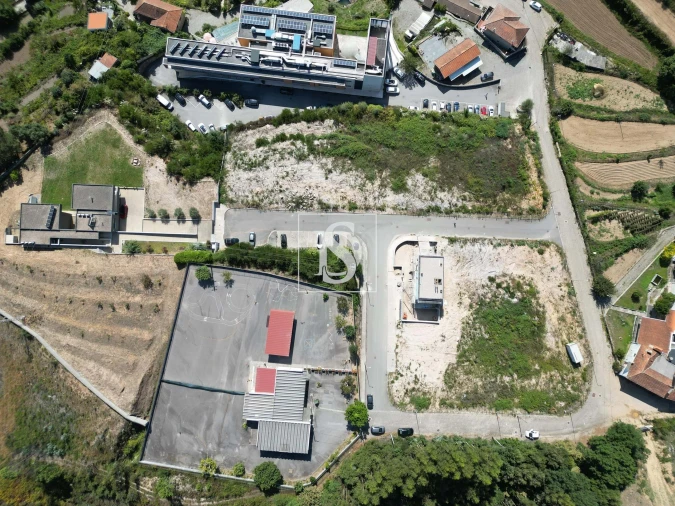 Terreno para Venda em Foz do Sousa e Covelo Foto 14