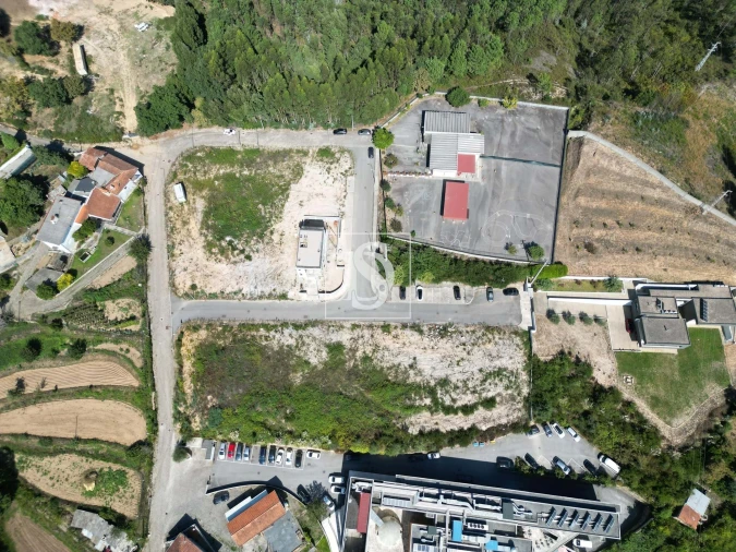 Terreno para Venda em Foz do Sousa e Covelo Foto 11