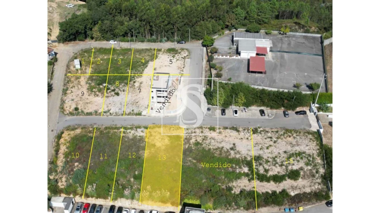 Terreno para Venda em Foz do Sousa e Covelo Foto 3