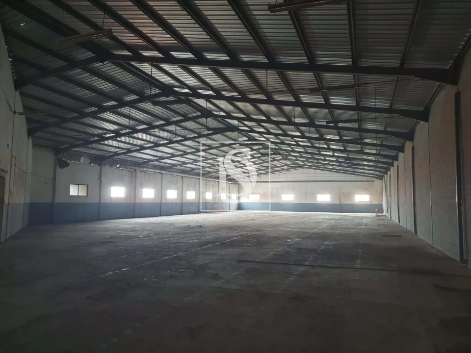 Armazém para Venda em Juncal Foto 2