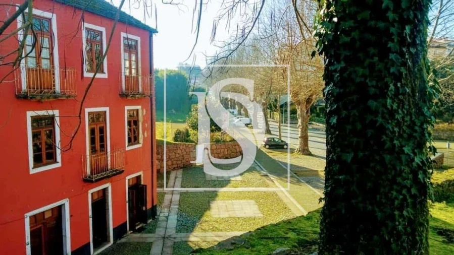 Prédio para Venda em Monção e Troviscoso Foto 2