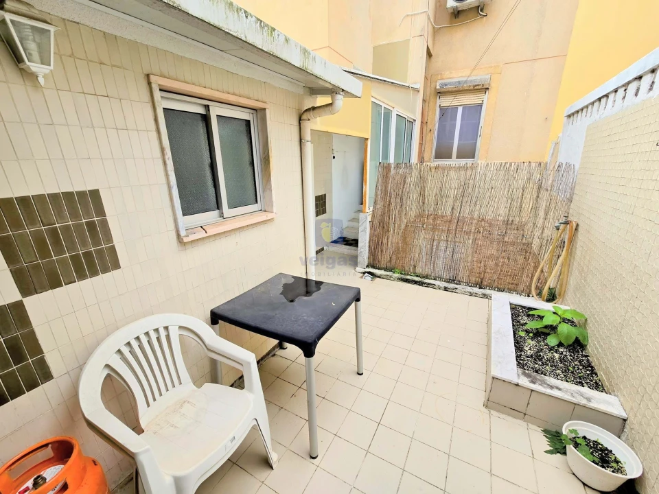 Apartamento T2 para Venda em Penha de França Foto 17