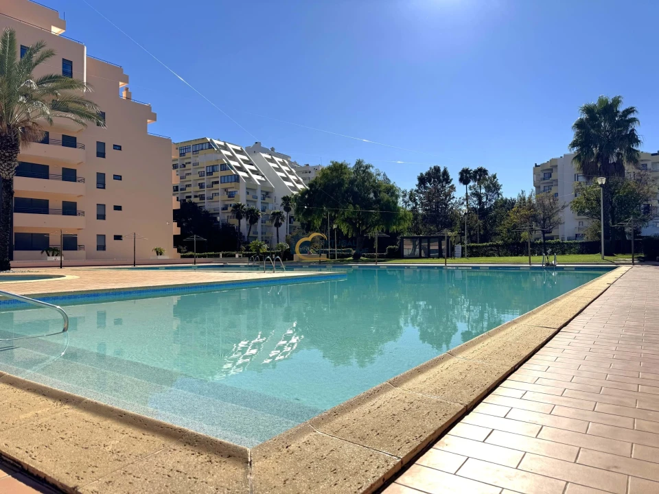 Apartamento T2 para Venda em Portimão Foto 31