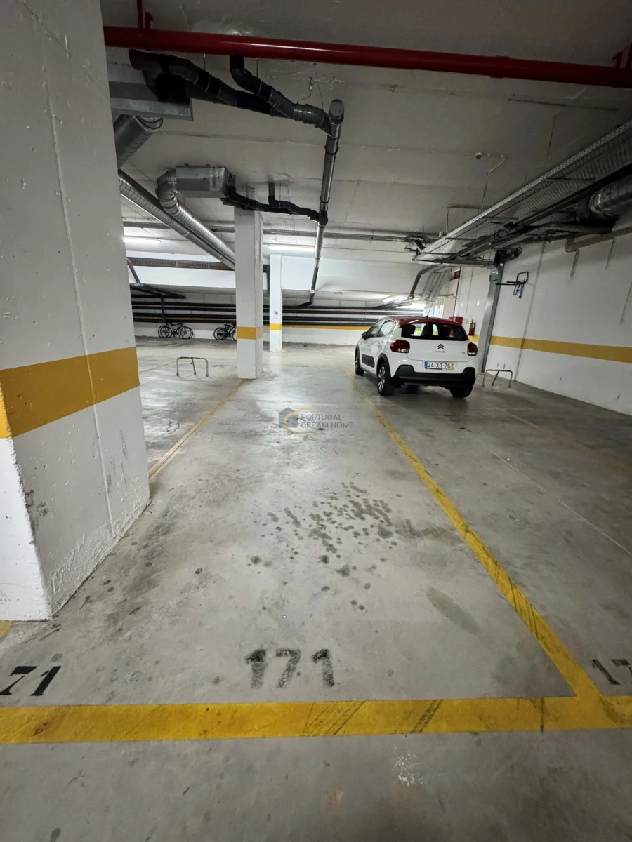 Apartamento T2 para Venda em Portimão Foto 49