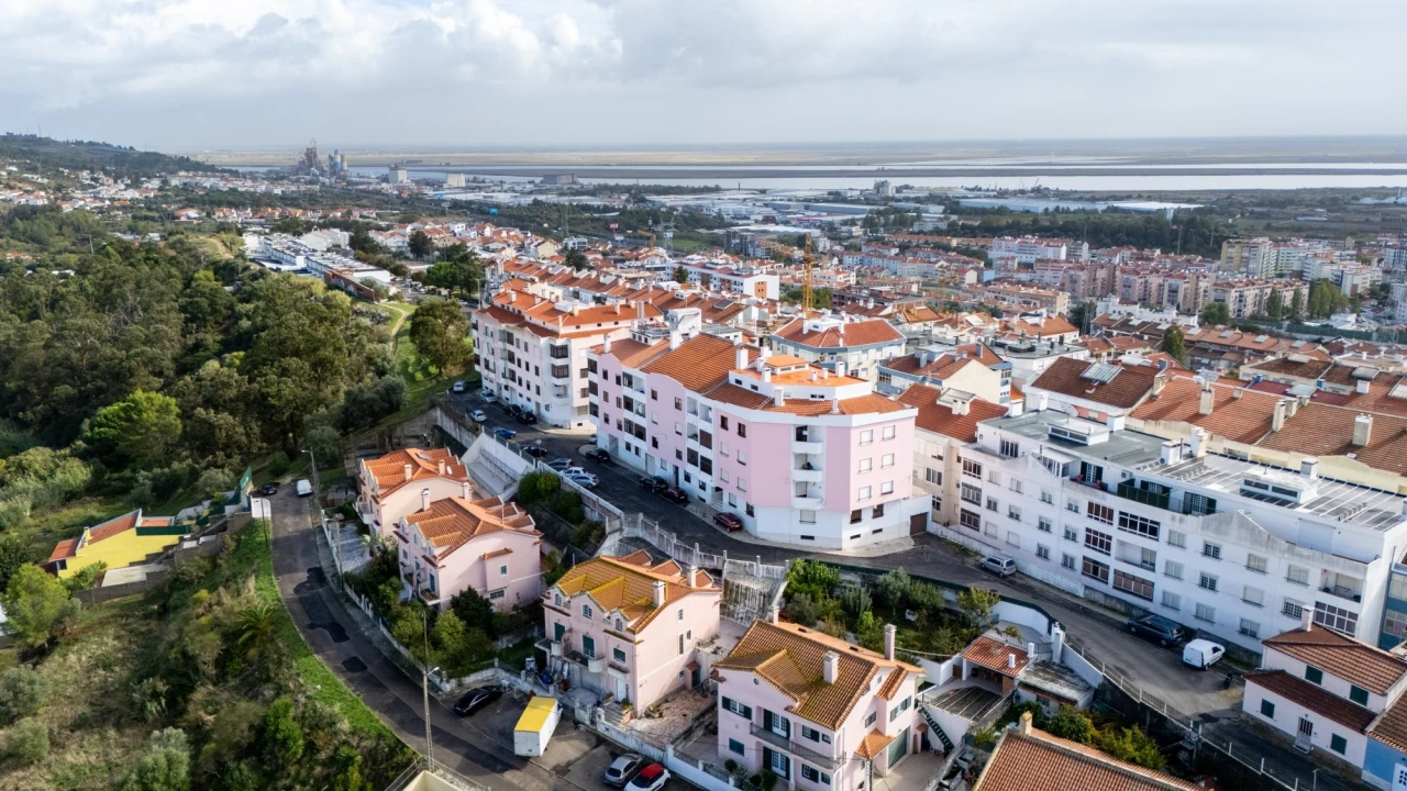 Apartamento T3 para Venda em Alverca do Ribatejo e Sobralinho Foto 33