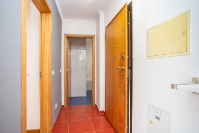 Apartamento T1 para Venda em Loures