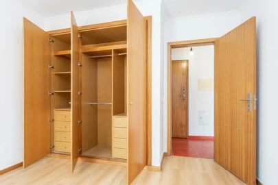Apartamento T1 para Venda em Loures