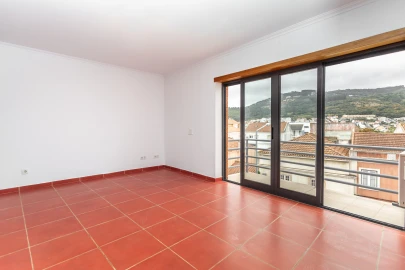 Apartamento T1 para Venda em Loures