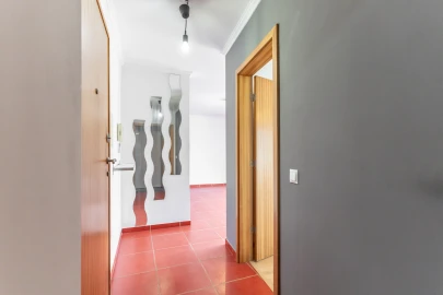 Apartamento T1 para Venda em Loures