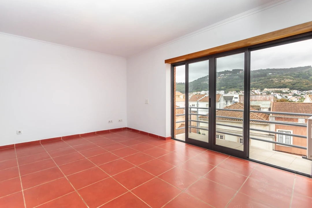 Apartamento T1 para Venda em Loures Foto 1