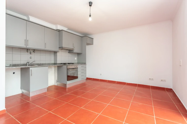 Apartamento T1 para Venda em Loures Foto 5