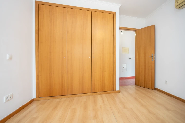 Apartamento T1 para Venda em Loures Foto 7